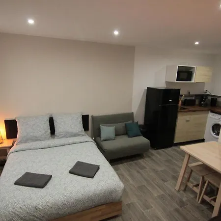 Jolis Appartements Au Coeur De Clermont Ferrand - Proche Jaude - Wifi Et Netflix Exterior photo