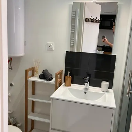 Jolis Appartements Au Coeur De Clermont Ferrand - Proche Jaude - Wifi Et Netflix Exterior photo
