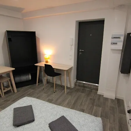 Jolis Appartements Au Coeur De Clermont Ferrand - Proche Jaude - Wifi Et Netflix Exterior photo