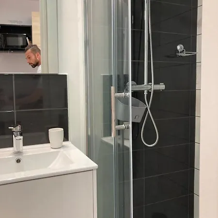 Jolis Appartements Au Coeur De Clermont Ferrand - Proche Jaude - Wifi Et Netflix Exterior photo