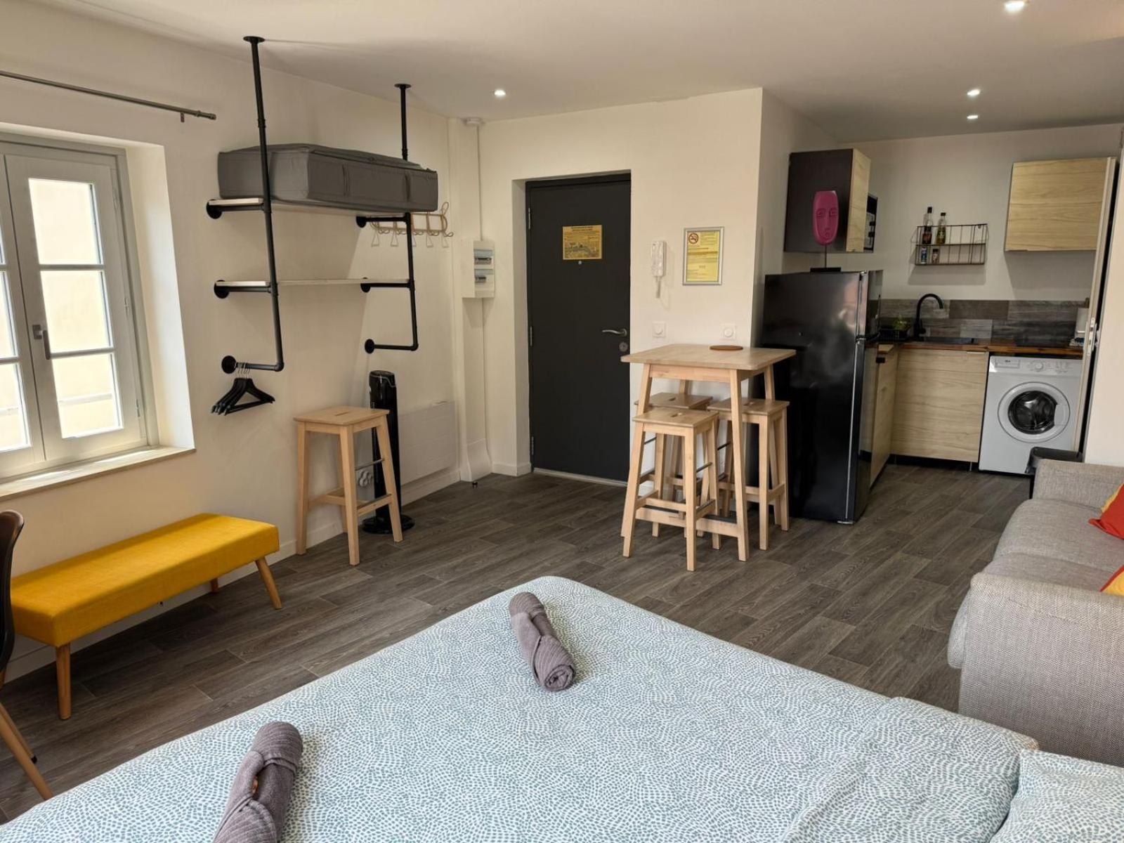 L'Endormi - Centre Ville - Wifi Et Netflix Apartamento *